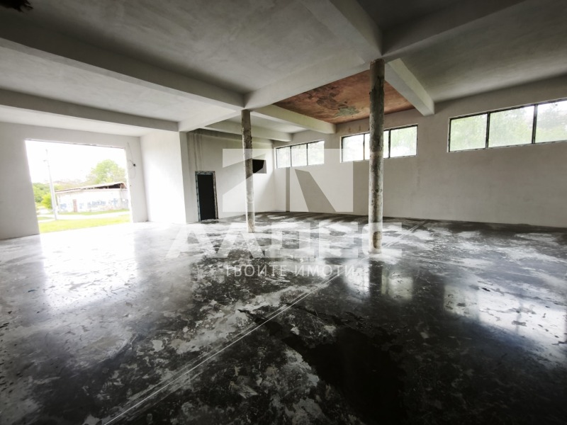 Продава СКЛАД, град София, с. Волуяк • 265000 € • 86162830 1 — Holmes.bg Продава СКЛАД, град София, с. Волуяк • 265000 € • 86162830 1