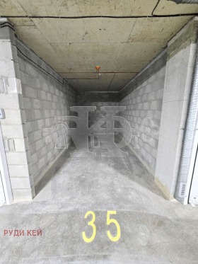 ГАРАЖ, ПАРКОМЯСТО, 13 m2 - Holmes.bg ГАРАЖ, ПАРКОМЯСТО, 13 m2