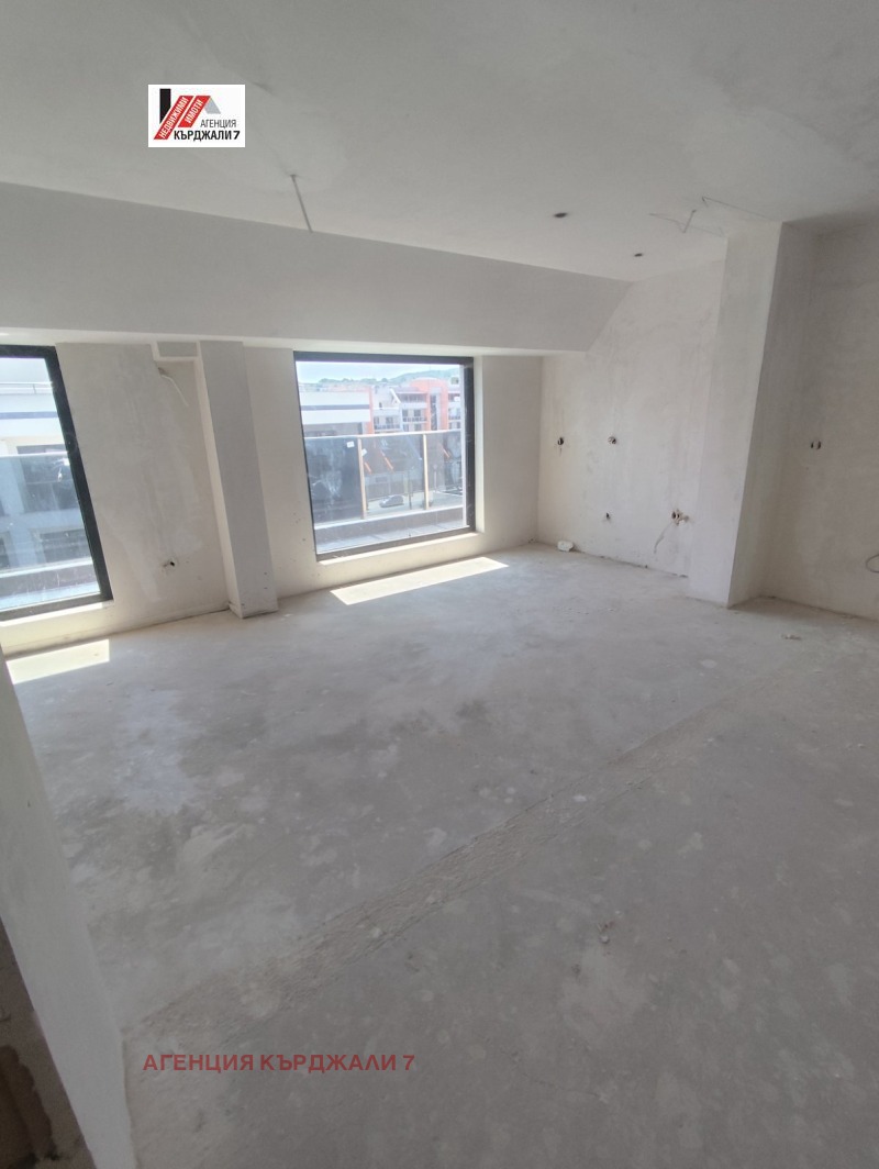 Продава 2-СТАЕН, град Кърджали, Възрожденци • 75000 € • 82256091 1 — Holmes.bg Продава 2-СТАЕН, град Кърджали, Възрожденци • 75000 € • 82256091 1