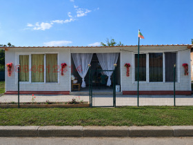 Продава Къща, с. Дерманци