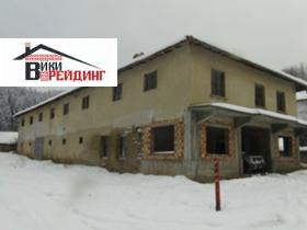 Продажба на имоти в с. Чифлик, област Ловеч - изображение 15 
