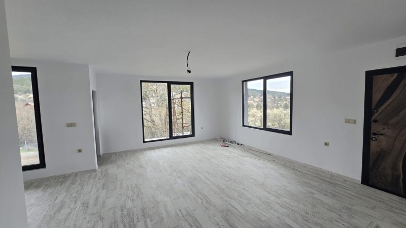 Продава КЪЩА, област Стара Загора, с. Борилово • 129000 € / 252302.07 лв. • 10319859 1 — Holmes.bg Продава КЪЩА, област Стара Загора, с. Борилово • 129000 € / 252302.07 лв. • 10319859 1
