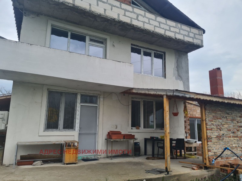 Продава КЪЩА, област Стара Загора, гр. Раднево • 85000 € / 166245.55 лв. • 14719274 1 — Holmes.bg Продава КЪЩА, област Стара Загора, гр. Раднево • 85000 € / 166245.55 лв. • 14719274 1