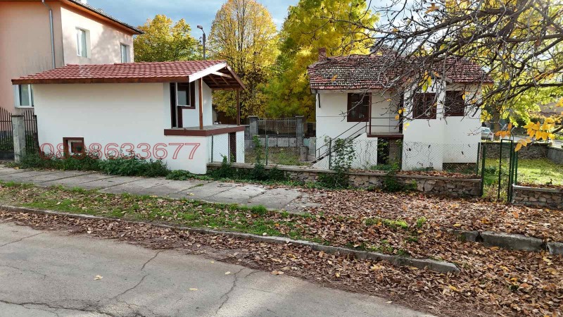 Продава КЪЩА, област Перник, гр. Земен • 85000 € / 166245.55 лв. • 33281728 1 — Holmes.bg Продава КЪЩА, област Перник, гр. Земен • 85000 € / 166245.55 лв. • 33281728 1