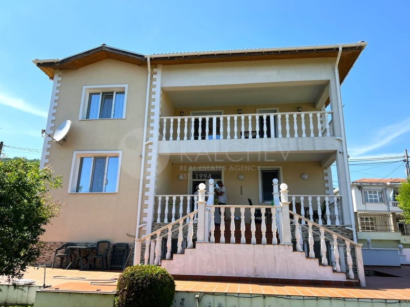 Продава КЪЩА, област Добрич, с. Рогачево • 550000 € • 35176243 1 — Holmes.bg Продава КЪЩА, област Добрич, с. Рогачево • 550000 € • 35176243 1