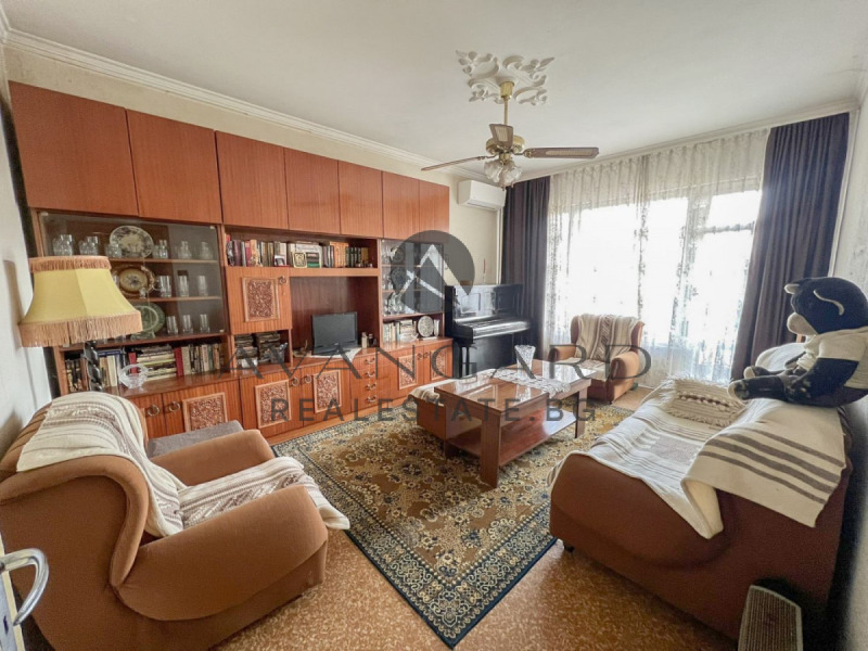 Продава 3-СТАЕН, град Пловдив, Кючук Париж • 139999 € / 273814.24 лв. • 76701527 1 — Holmes.bg Продава 3-СТАЕН, град Пловдив, Кючук Париж • 139999 € / 273814.24 лв. • 76701527 1