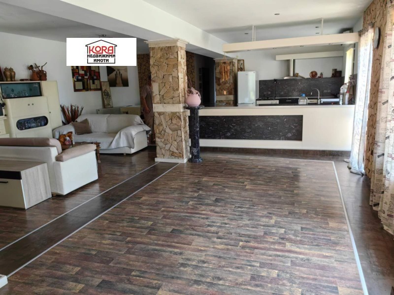 Продава КЪЩА, област Плевен, с. Телиш • 375000 € / 733436.25 лв. • 54076558 1 — Holmes.bg Продава КЪЩА, област Плевен, с. Телиш • 375000 € / 733436.25 лв. • 54076558 1