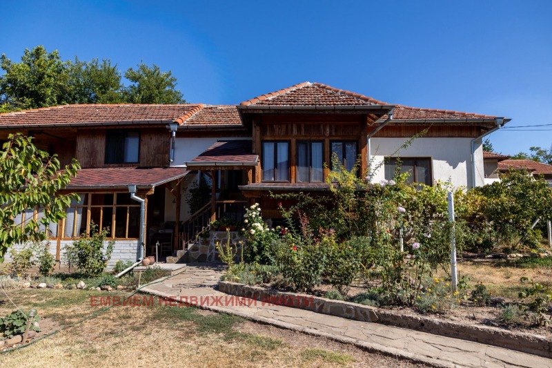 Продава КЪЩА, област Ловеч, с. Дойренци • 85000 € • 76134915 1 — Holmes.bg Продава КЪЩА, област Ловеч, с. Дойренци • 85000 € • 76134915 1