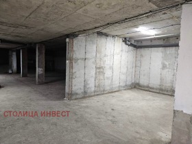 Обява Продава ПАРКОМЯСТО,град Русе, Център>