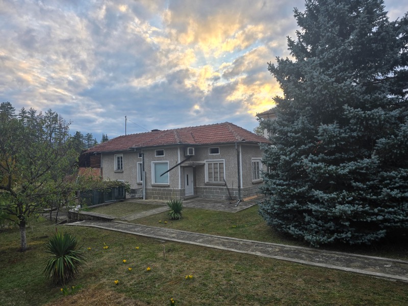 Продава КЪЩА, област Габрово, с. Поповци • 185000 лв. / 94589.00 € • 53714441 1 — Holmes.bg Продава КЪЩА, област Габрово, с. Поповци • 185000 лв. / 94589.00 € • 53714441 1