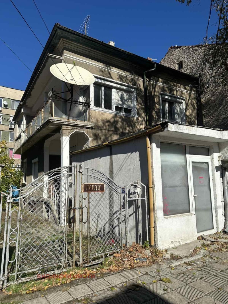 Продава КЪЩА, град Видин, Център • 138000 € / 269904.54 лв. • 71035694 1 — Holmes.bg Продава КЪЩА, град Видин, Център • 138000 € / 269904.54 лв. • 71035694 1