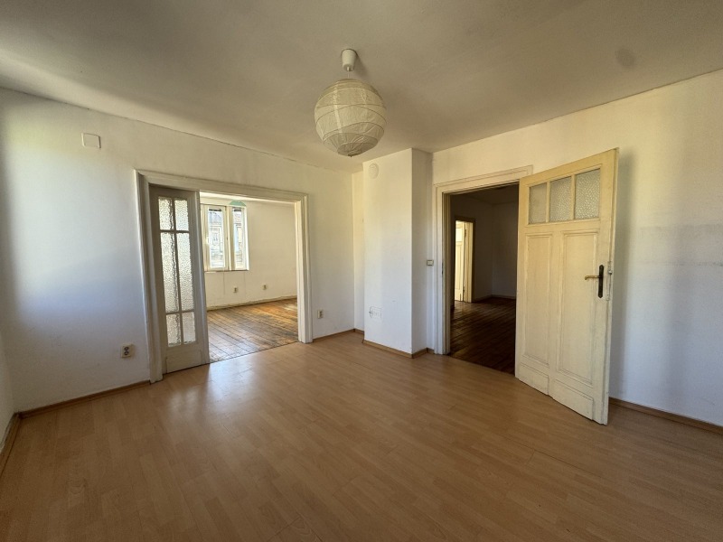 Продава 3-СТАЕН, град София, Център • 349000 € • 65741753 1 — Holmes.bg Продава 3-СТАЕН, град София, Център • 349000 € • 65741753 1