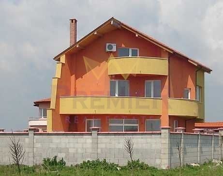 Продава  Къща, област Добрич, с. Топола •  132 000 EUR • ID 24196943 — holmes.bg - [1] 
