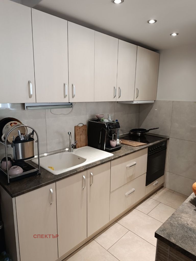 Продава 2-СТАЕН, град Перник, Център • 130000 € / 254257.90 лв. • 31291088 1 — Holmes.bg Продава 2-СТАЕН, град Перник, Център • 130000 € / 254257.90 лв. • 31291088 1