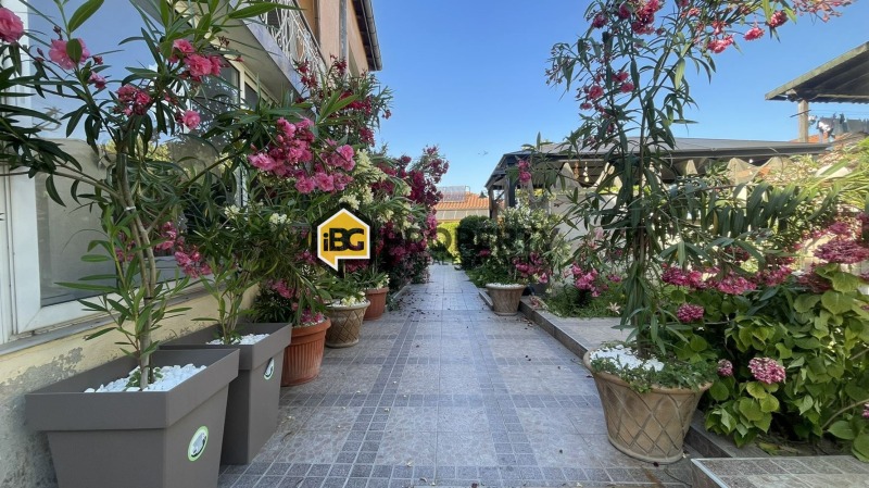 Продава КЪЩА, област Варна, гр. Бяла • 299990 € • 99175855 1 — Holmes.bg Продава КЪЩА, област Варна, гр. Бяла • 299990 € • 99175855 1