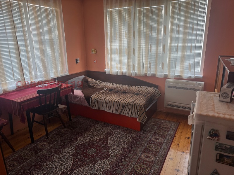 Продава 3-СТАЕН, град Перник, Варош • 150000 € • 41890772 1 — Holmes.bg Продава 3-СТАЕН, град Перник, Варош • 150000 € • 41890772 1