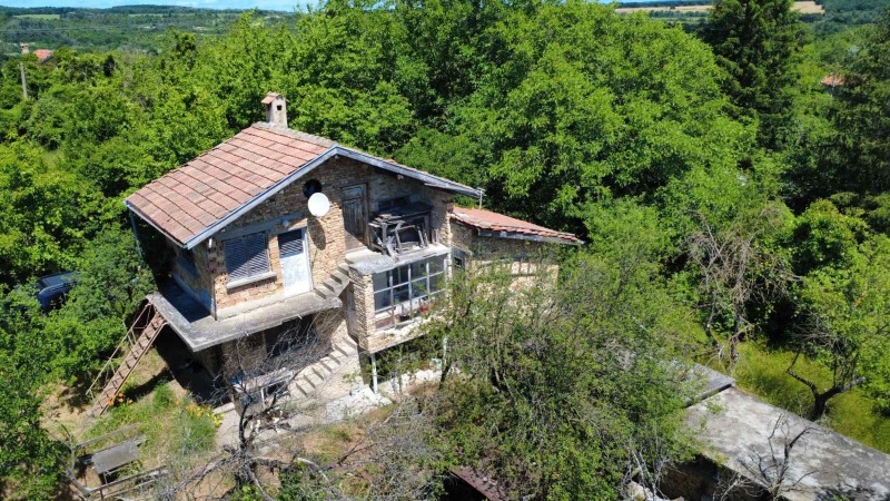 Продава ВИЛА, област Шумен, с. Лозево • 30000 € / 58674.90 лв. • 21982629 1 — Holmes.bg Продава ВИЛА, област Шумен, с. Лозево • 30000 € / 58674.90 лв. • 21982629 1