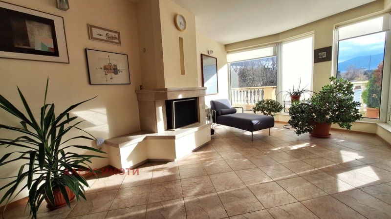 Продава 4-СТАЕН, град София, Витоша • 399900 € / 782136.42 лв. • 47319267 1 — Holmes.bg Продава 4-СТАЕН, град София, Витоша • 399900 € / 782136.42 лв. • 47319267 1