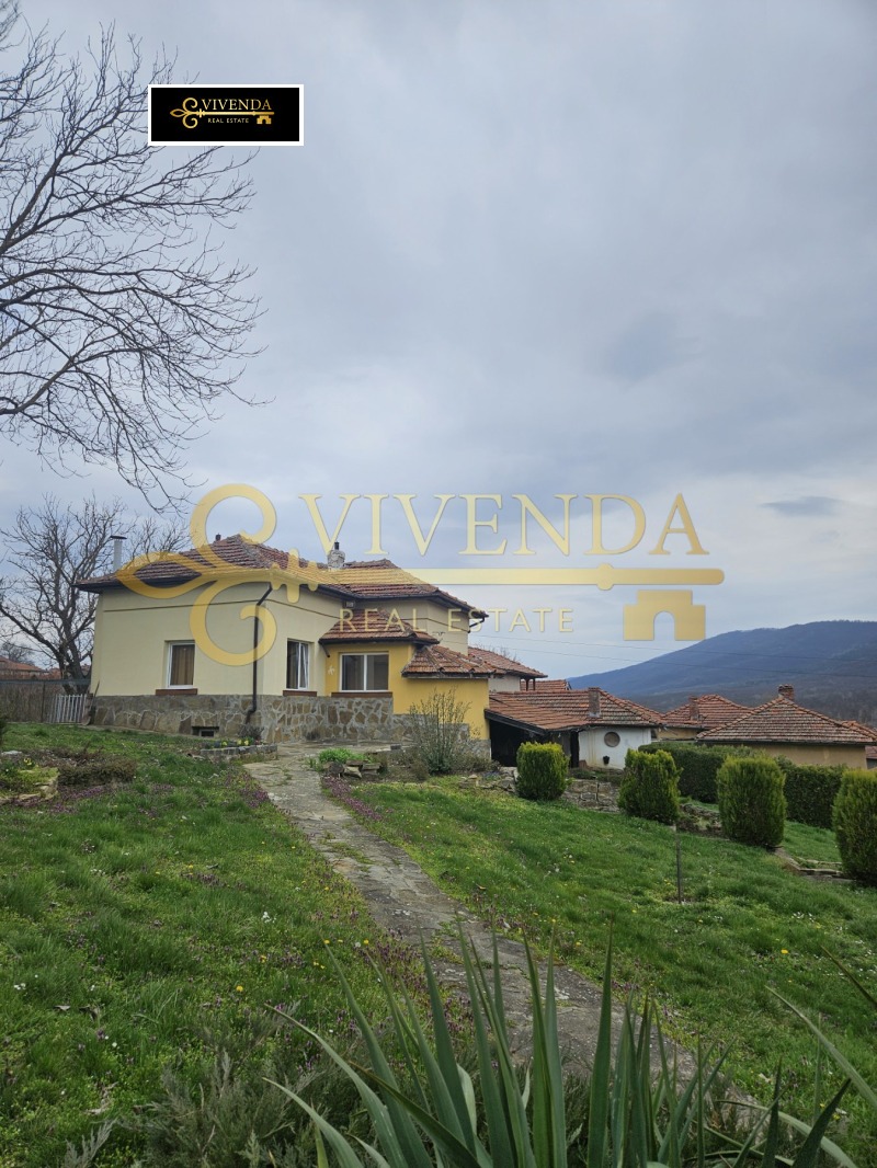 Продава КЪЩА, област Ловеч, с. Голец • 97000 € / 189715.51 лв. • 32155949 1 — Holmes.bg Продава КЪЩА, област Ловеч, с. Голец • 97000 € / 189715.51 лв. • 32155949 1