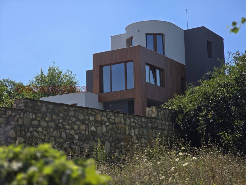 Продава КЪЩА, град Варна, Галата • 690000 € • 17646413 1 — Holmes.bg Продава КЪЩА, град Варна, Галата • 690000 € • 17646413 1