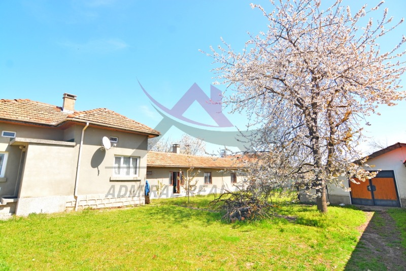 Продава КЪЩА, област Варна, гр. Вълчи дол • 67000 € • 36700338 1 — Holmes.bg Продава КЪЩА, област Варна, гр. Вълчи дол • 67000 € • 36700338 1