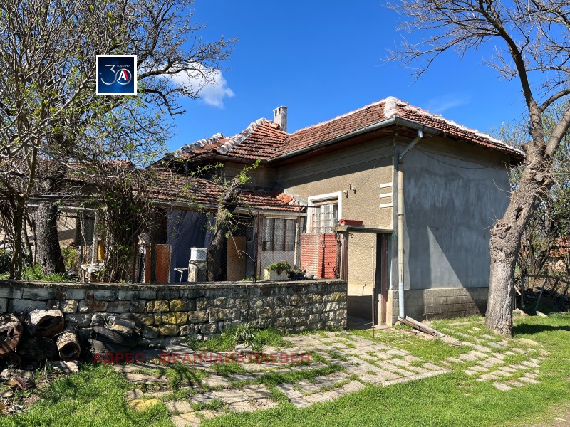 Продава  Къща, област Ловеч, с. Слатина • 15 000 EUR • ID 40712181 — holmes.bg - [1] 