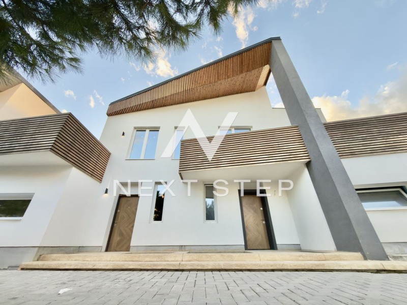 Продава КЪЩА, град Пловдив, Христо Смирненски • 480000 € / 938798.40 лв. • 58712741 1 — Holmes.bg Продава КЪЩА, град Пловдив, Христо Смирненски • 480000 € / 938798.40 лв. • 58712741 1