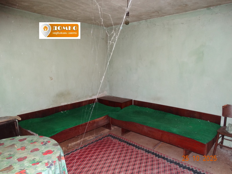 Продава КЪЩА, област Пазарджик, с. Мало Конаре • 40000 € / 78233.20 лв. • 53037104 1 — Holmes.bg Продава КЪЩА, област Пазарджик, с. Мало Конаре • 40000 € / 78233.20 лв. • 53037104 1