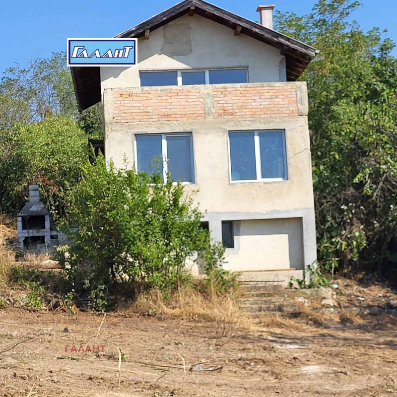 Продава КЪЩА, град Варна, Изгрев • 105000 € / 205362.15 лв. • 86105925 1 — Holmes.bg Продава КЪЩА, град Варна, Изгрев • 105000 € / 205362.15 лв. • 86105925 1