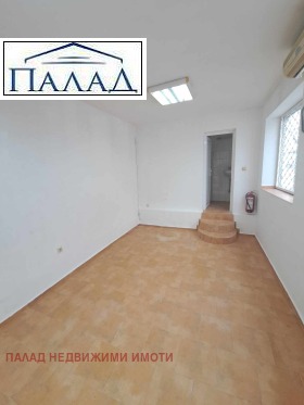 Продажба на офиси в град Варна - изображение 1 