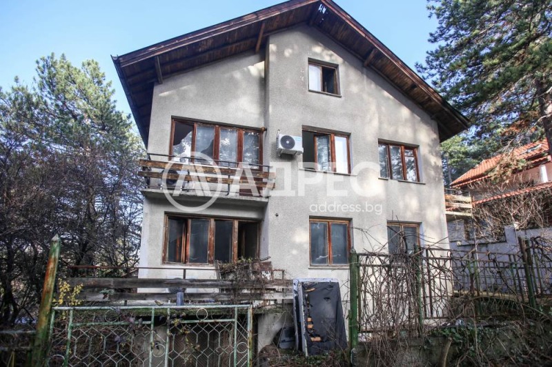 Продава КЪЩА, град София, гр. Банкя • 350000 € • 40080144 1 — Holmes.bg Продава КЪЩА, град София, гр. Банкя • 350000 € • 40080144 1