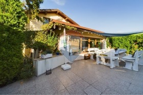 Обява Продава КЪЩА,град Варна, м-т Боровец - север