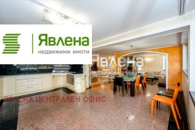 Обява Продава КЪЩА,град София, в.з.Киноцентъра>