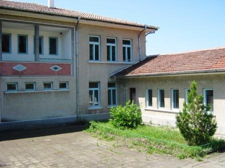 Продава  Хотел област Велико Търново , с. Вишовград , 4700 кв.м | 64519596 - изображение [2]