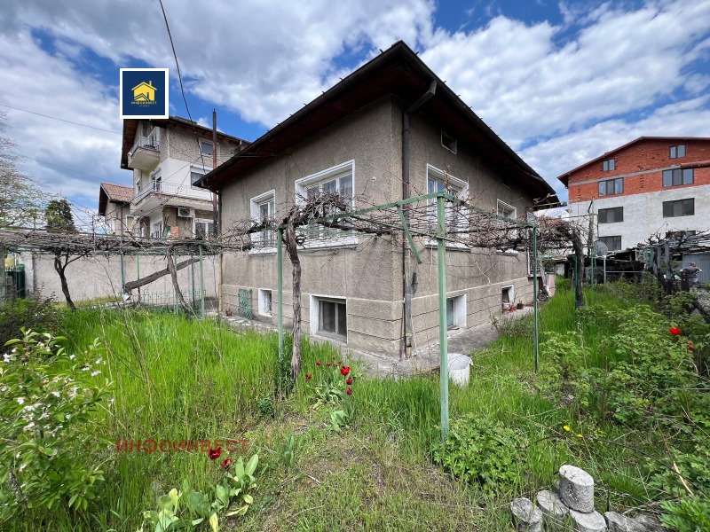 Продава КЪЩА, област Пазарджик, гр. Велинград • 155000 € / 303153.65 лв. • 12181760 1 — Holmes.bg Продава КЪЩА, област Пазарджик, гр. Велинград • 155000 € / 303153.65 лв. • 12181760 1