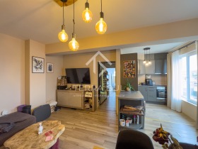 Обява Продава 2-СТАЕН,град Пловдив, Център