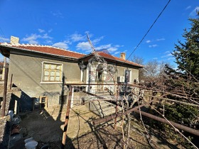 Продава къща област Пловдив с. Богданица - [1] 