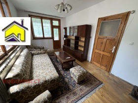 Продажба на етажи от къща в област Пазарджик - изображение 4 