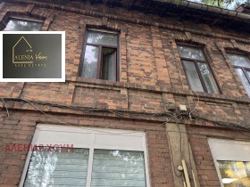 Продажба на етажи от къща в град София - изображение 5 