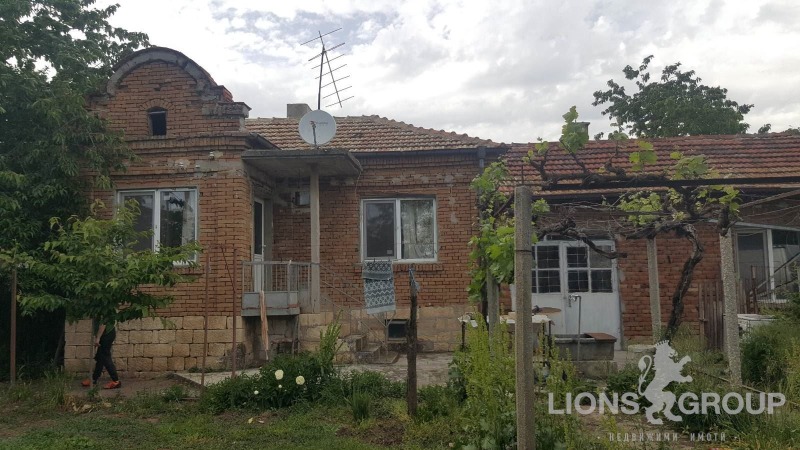 Продава КЪЩА, област Варна, с. Червенци • 45000 € / 88012.35 лв. • 98654539 1 — Holmes.bg Продава КЪЩА, област Варна, с. Червенци • 45000 € / 88012.35 лв. • 98654539 1