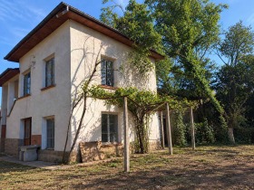 Продава Къща, с. Радювене