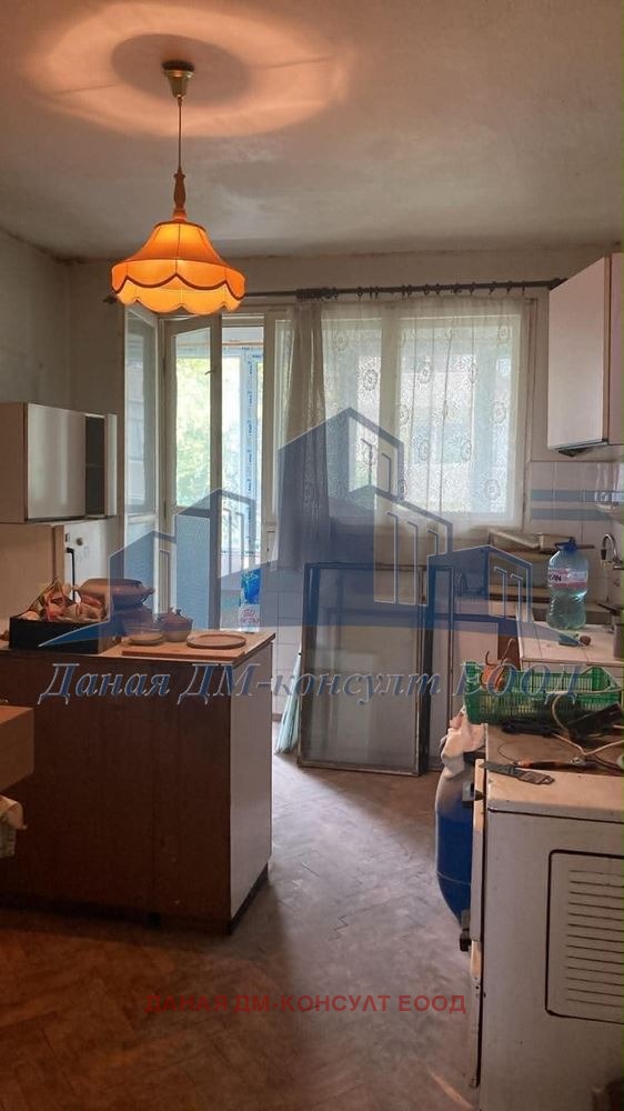 Продава Многостаен град Шумен , Математическа гимназия , 143 кв.м | 17178175 — Imoti.com Продава Многостаен град Шумен , Математическа гимназия , 143 кв.м | 17178175