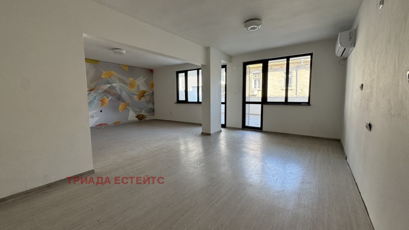 Продава 3-СТАЕН, град Бургас, Център • 355000 € / 694319.65 лв. • 82856453 1 — Holmes.bg Продава 3-СТАЕН, град Бургас, Център • 355000 € / 694319.65 лв. • 82856453 1