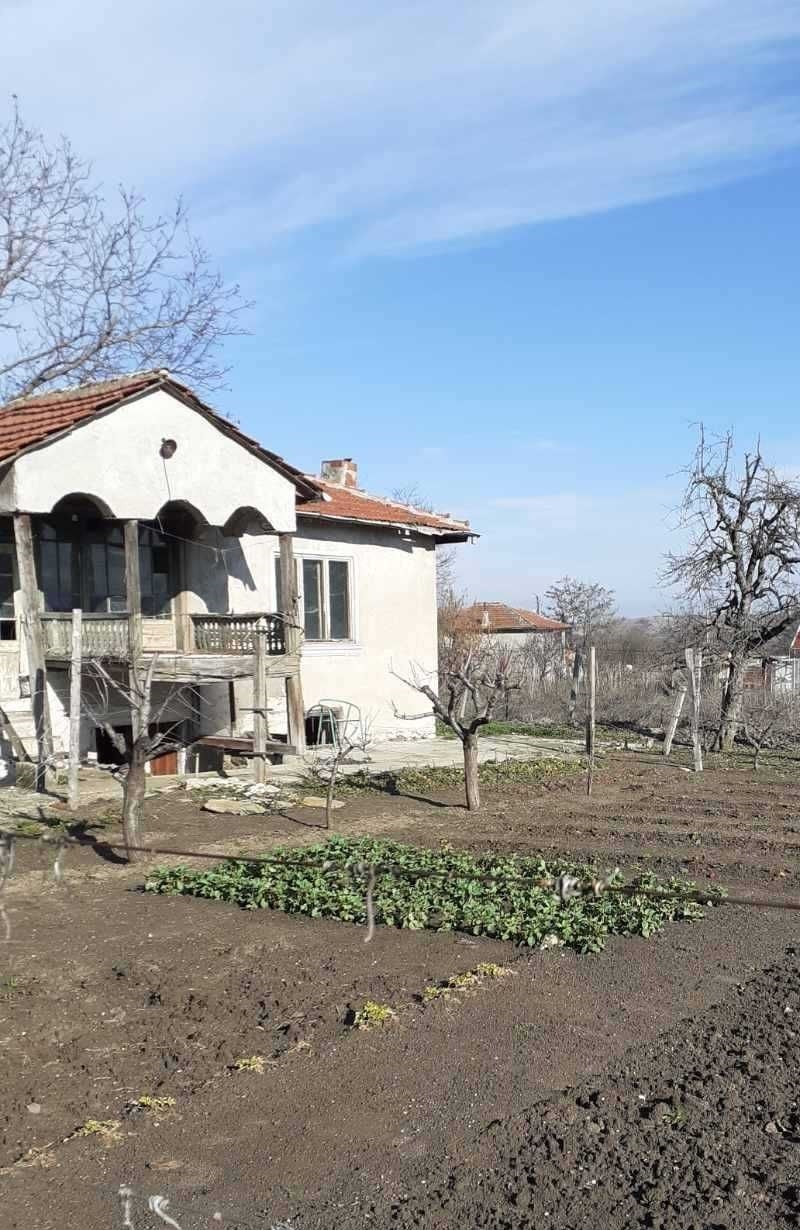 Продава  Къща, област Пловдив, с. Богданица • 25 600 EUR • ID 17280617 — holmes.bg - [1] 