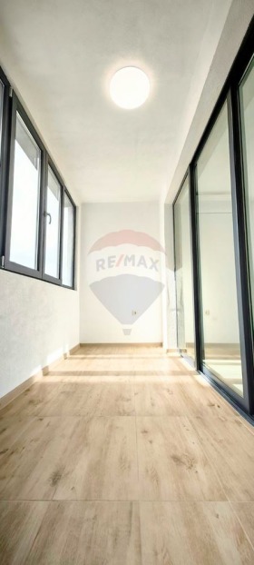 Обява Продава 3-СТАЕН,град Варна, Базар Левски>