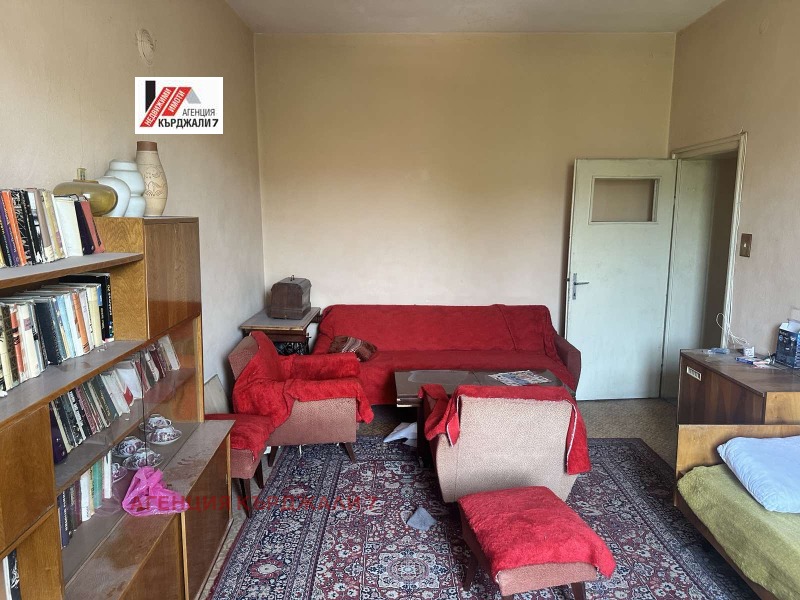 Продава 3-СТАЕН, град Кърджали, Център • 107000 € / 209273.81 лв. • 44764527 1 — Holmes.bg Продава 3-СТАЕН, град Кърджали, Център • 107000 € / 209273.81 лв. • 44764527 1