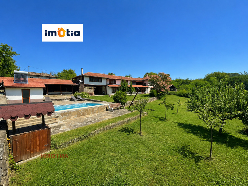 Продава КЪЩА, област Ловеч, гр. Троян • 220000 € • 98830302 1 — Holmes.bg Продава КЪЩА, област Ловеч, гр. Троян • 220000 € • 98830302 1