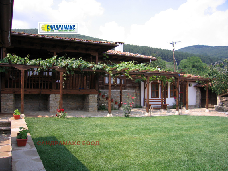 Продава КЪЩА, област Сливен, с. Жеравна • 250000 € • 98097428 1 — Holmes.bg Продава КЪЩА, област Сливен, с. Жеравна • 250000 € • 98097428 1