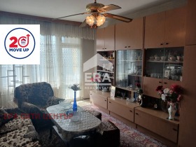 Продава 3-стаен, гр. Симеоновград
