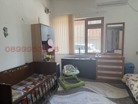 Продава Етаж от къща, град Сливен
